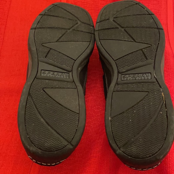 Sperry top-sider, lanyard 2 eye black used but great shape (OLCC) - Picture 8 of 12